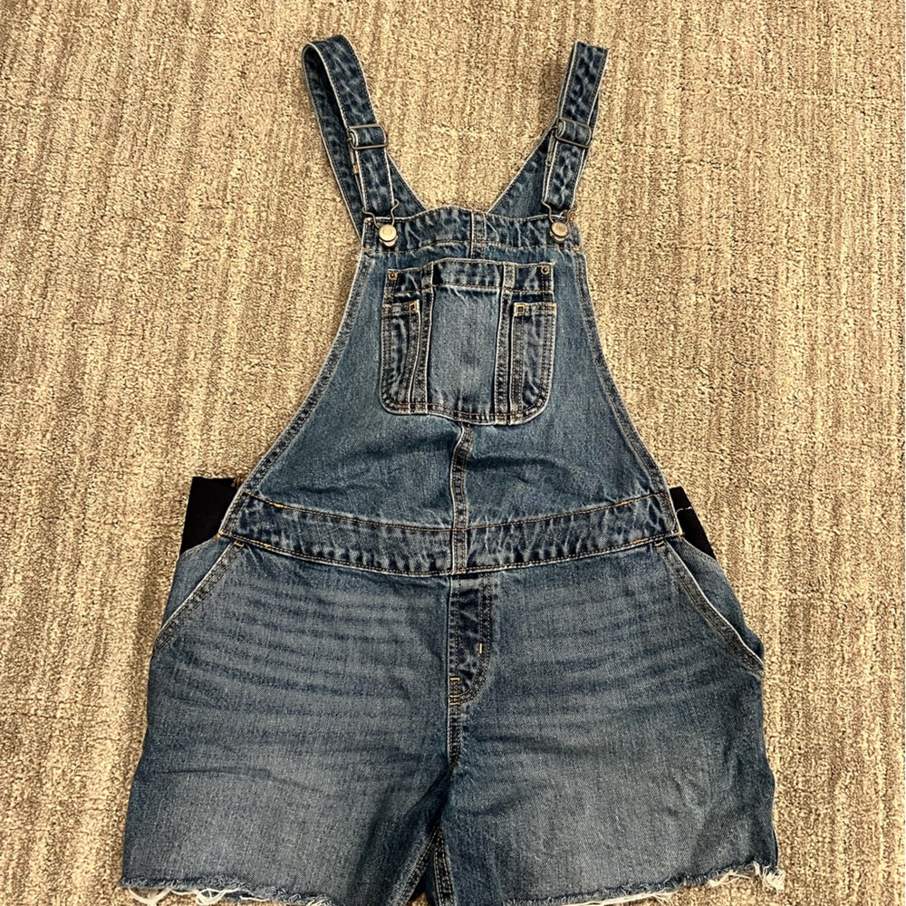 Old Navy Maternity Side-Panel Slouchy Jean Shortalls